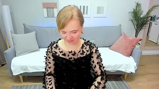 Snapshot of BellaSmitty chatting on 13, 4, 2026 BellaSmitty online show from 13, 4, 2026