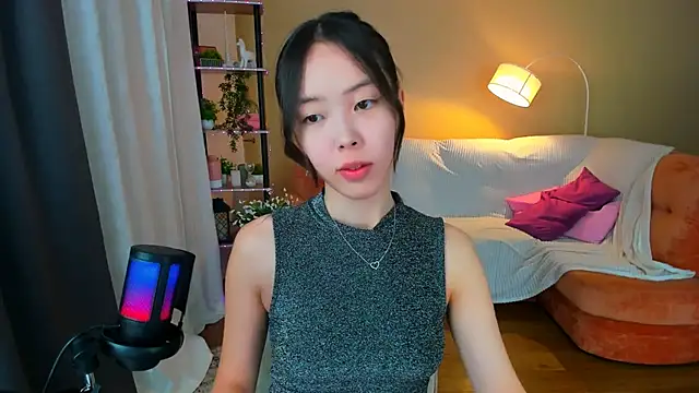 Snapshot of SoulHarmoonyy chatting on 17, 10, 2025 SoulHarmoonyy online show from 17, 10, 2025