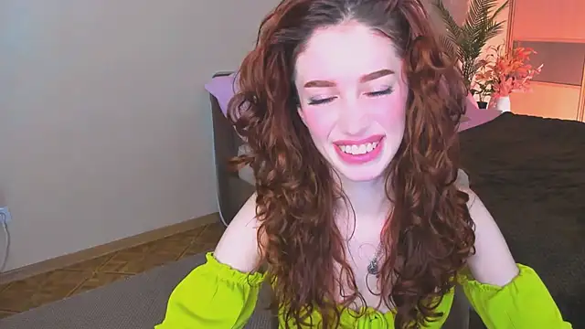 ChristinaConteeree online show from 18, 4, 2026