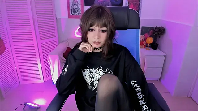 CrystallBloom online show from 5, 11, 2025