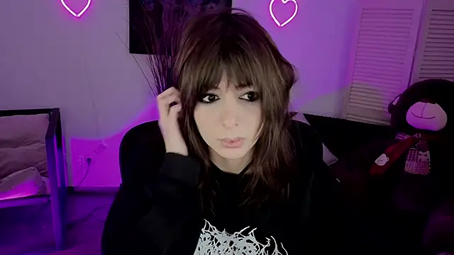 CrystallBloom online show from 8, 2, 2026