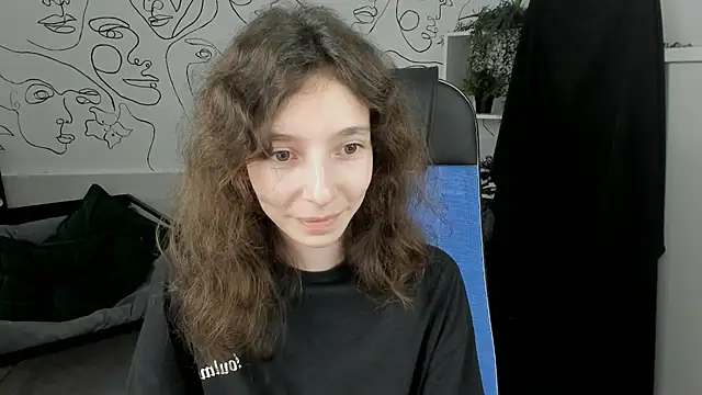 EmmanuellBrown online show from 10, 9, 2025