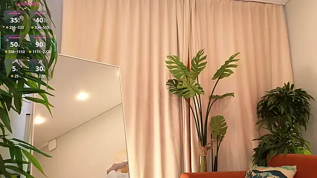 Snapshot of AliciaMellow chatting on 13, 9, 2025 AliciaMellow online show from 13, 9, 2025
