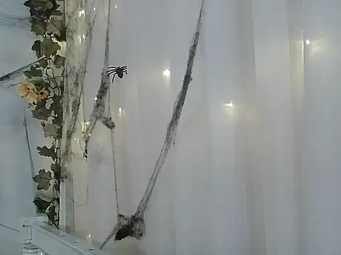 Snapshot of angelainparis28 chatting on 27, 10, 2025 angelainparis28 online show from 27, 10, 2025