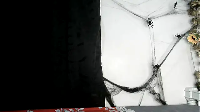 Snapshot of angelainparis28 chatting on 1, 11, 2025 angelainparis28 online show from 1, 11, 2025