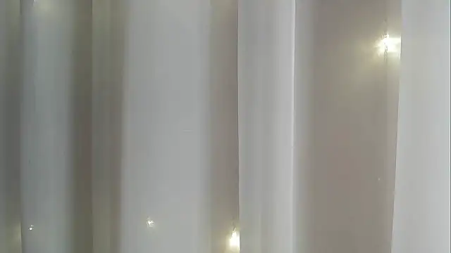 Snapshot of angelainparis28 chatting on 6, 11, 2025 angelainparis28 online show from 6, 11, 2025