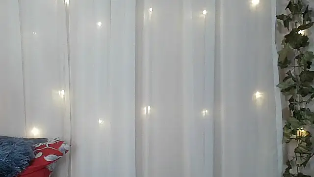 Snapshot of angelainparis28 chatting on 25, 11, 2025 angelainparis28 online show from 25, 11, 2025