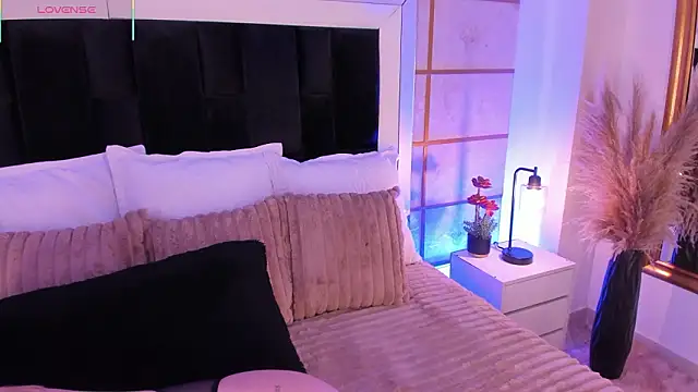 GretaVelvet online show from 16, 1, 2026