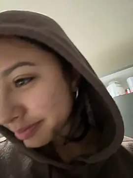 lynn9000 online show from 23, 11, 2025