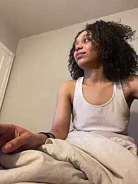 Snapshot of Velvetraexo chatting on 16, 4, 2026 Velvetraexo online show from 16, 4, 2026