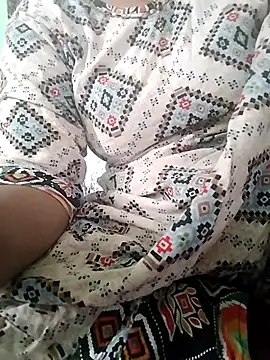 Snapshot of Monika_Telugu_Girl chatting on 4, 11, 2025 Monika Telugu Girl online show from 4, 11, 2025