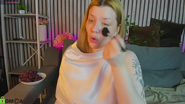 Michele Greenn online show from 11, 4, 2026