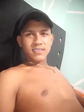 Snapshot of Tuusuariofa chatting on 24, 10, 2025 Tuusuariofa online show from 24, 10, 2025