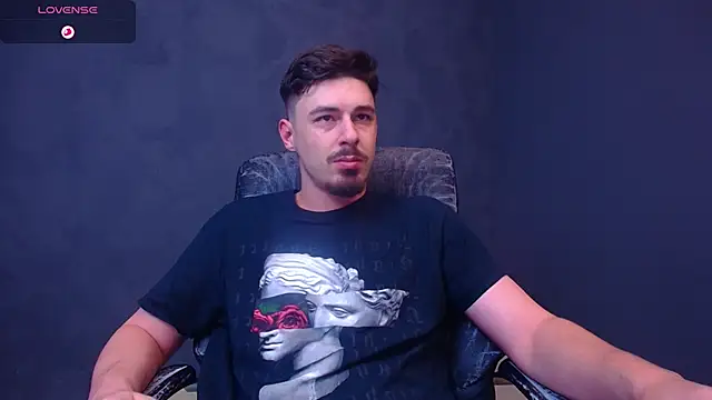 Snapshot of EnzoRace chatting on 27, 11, 2025 EnzoRace online show from 27, 11, 2025