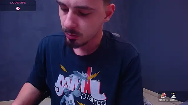 Snapshot of EnzoRace chatting on 13, 12, 2025 EnzoRace online show from 13, 12, 2025