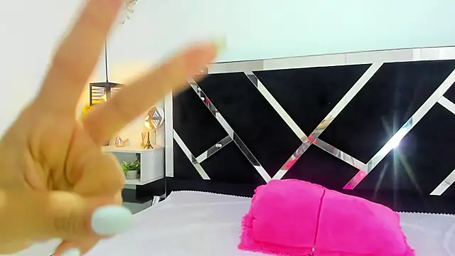 iisabella noa online show from 15, 9, 2025