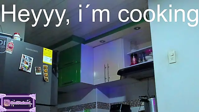 Snapshot of milita_houston chatting on 30, 9, 2025 milita houston online show from 30, 9, 2025