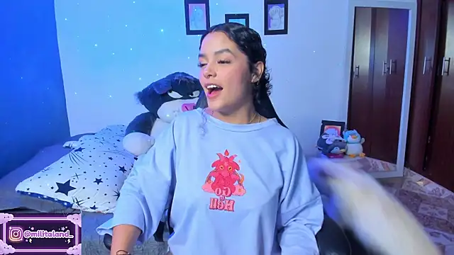 Snapshot of milita_houston chatting on 17, 10, 2025 milita houston online show from 17, 10, 2025