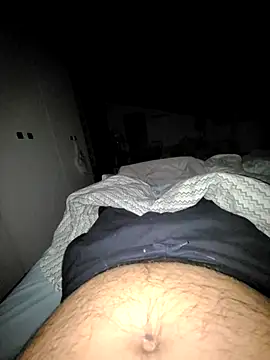 Snapshot of giova17cm chatting on 23, 10, 2025 giova17cm online show from 23, 10, 2025