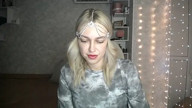 Snapshot of NickyAdamidi chatting on 13, 9, 2025 NickyAdamidi online show from 13, 9, 2025