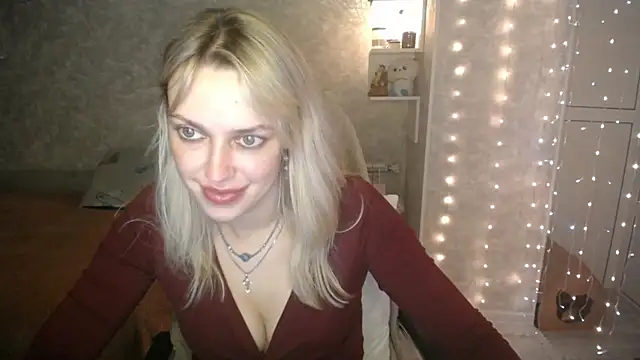 Snapshot of NickyAdamidi chatting on 23, 10, 2025 NickyAdamidi online show from 23, 10, 2025