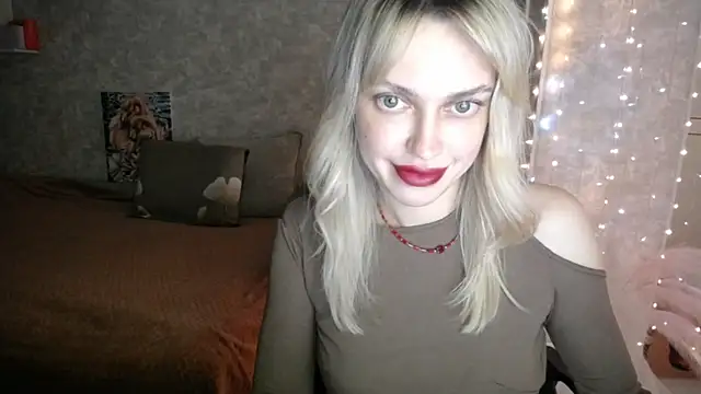 Snapshot of NickyAdamidi chatting on 2, 12, 2025 NickyAdamidi online show from 2, 12, 2025