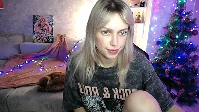 Snapshot of NickyAdamidi chatting on 15, 12, 2025 NickyAdamidi online show from 15, 12, 2025