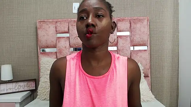 NahomyHawk online show from 12, 3, 2026