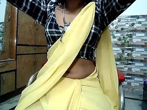 Snapshot of HOT_AARVI11 chatting on 19, 9, 2025 HOT AARVI11 online show from 19, 9, 2025