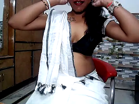 Snapshot of HOT_AARVI11 chatting on 29, 9, 2025 HOT AARVI11 online show from 29, 9, 2025