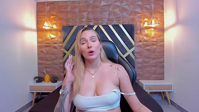 Emmaa white  online show from 16, 1, 2026