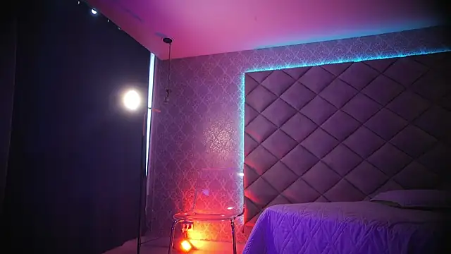 Snapshot of grayce_blossoms_24 chatting on 8, 10, 2025 grayce blossoms 24 online show from 8, 10, 2025