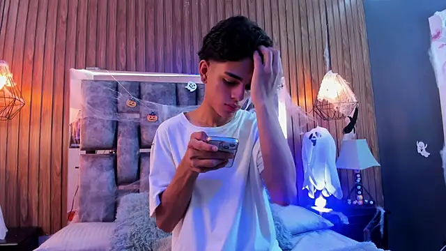 owen  johnson online show from 2, 11, 2025