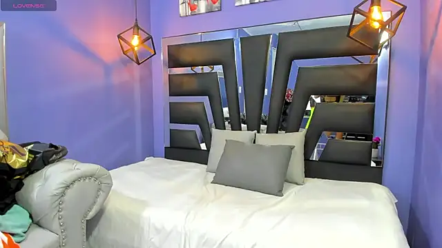 lilyth adam online show from 2, 12, 2025