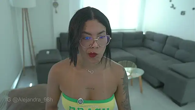 Snapshot of kyria_1 chatting on 5, 10, 2025 kyria 1 online show from 5, 10, 2025