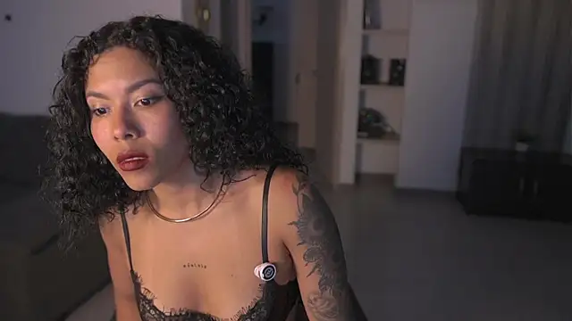 Snapshot of kyria_1 chatting on 27, 5, 2026 kyria 1 online show from 27, 5, 2026