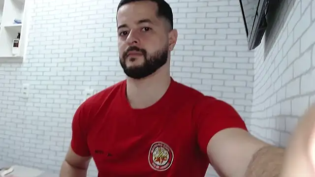 Snapshot of BombeiroHotx chatting on 6, 11, 2025 BombeiroHotx online show from 6, 11, 2025