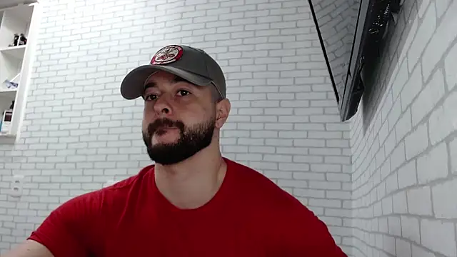 Snapshot of BombeiroHotx chatting on 7, 11, 2025 BombeiroHotx online show from 7, 11, 2025