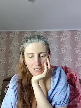 Snapshot of CandiCole chatting on 5, 6, 2026 CandiCole online show from 5, 6, 2026