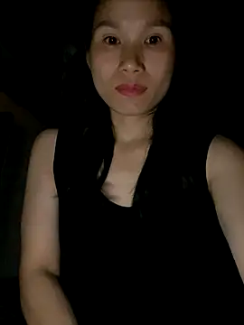 Snapshot of MinHiNi chatting on 4, 10, 2025 MinHiNi online show from 4, 10, 2025