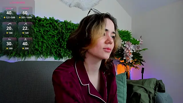 Snapshot of Sunny_Teaze chatting on 2, 11, 2025 Sunny Teaze online show from 2, 11, 2025