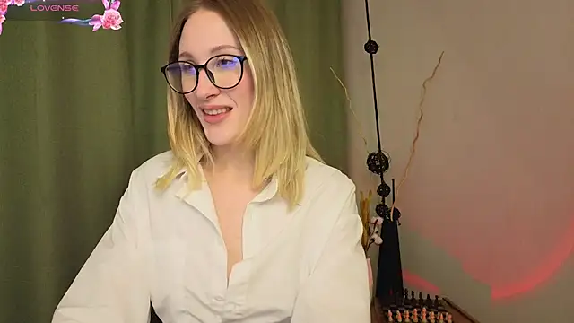 BiancaHelo online show from 24, 9, 2025