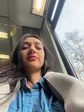 Ninabigtitied online show from 12, 11, 2025