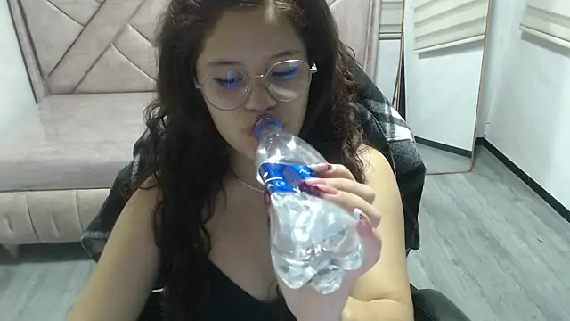 Velvet Moon V online show from 26, 3, 2026