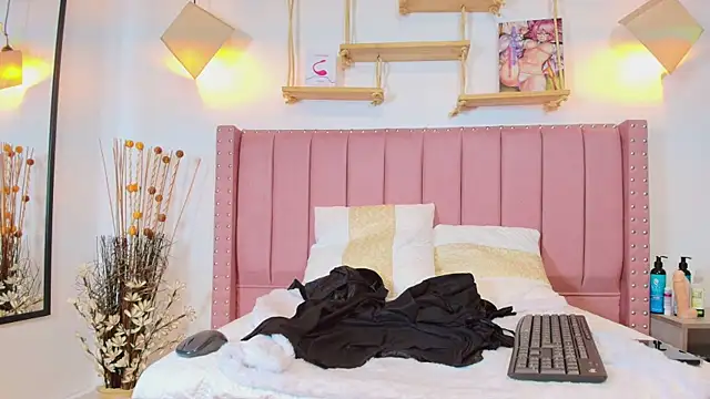 Snapshot of Blushhabex chatting on 20, 10, 2025 Blushhabex online show from 20, 10, 2025