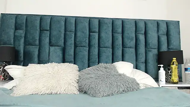 Snapshot of Emma_Foxi chatting on 3, 11, 2025 Emma Foxi online show from 3, 11, 2025