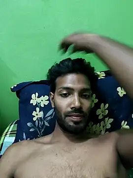 Snapshot of RohitHot122 chatting on 8, 4, 2026 RohitHot122 online show from 8, 4, 2026