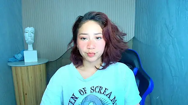 Snapshot of valentina_r_ chatting on 11, 10, 2025 valentina r online show from 11, 10, 2025