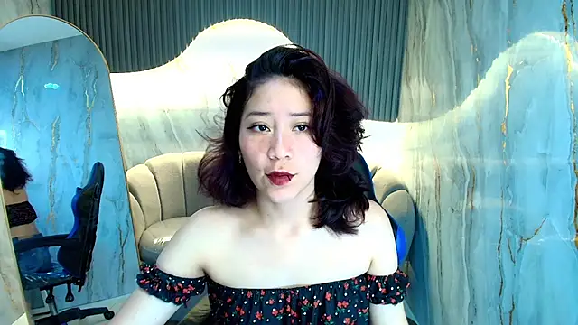 Snapshot of valentina_r_ chatting on 26, 11, 2025 valentina r online show from 26, 11, 2025