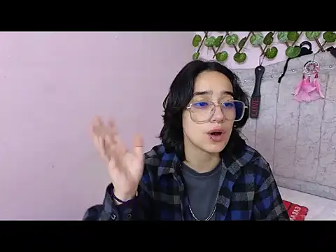 katalinathxandbritney1 online show from 27, 9, 2025